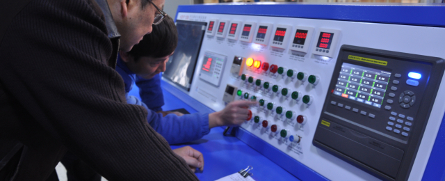 馳宇電力為中石油客戶提供產(chǎn)品使用操作培訓(xùn)